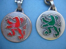 2 AUGIS keychain - CREDIT du NORD - enamel red enamel green