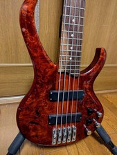 Ibanez BTB 775PB CN 5 cordes /