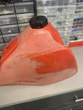 1983 1984 83 84 HONDA XR350R XR350 XR 350 OEM GAS FUEL TANK CELL