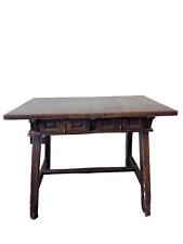 TABLE. BOIS DE NOYER. ESPAGNE. ÉCOLE ANDALOUSE. XVIIE SIECLE.