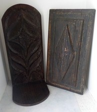 2 panneaux de bois sculpté haute époque 1 chêne étagère & 1 sapin  médiéval