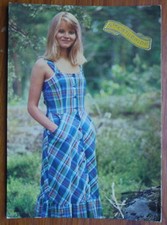 SAINTE CATHERINE JEUNE FEMME    postcard