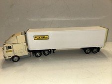 International Cabover 9700 Tractor Trailer Cab Over Semi JB HUNT Trucking