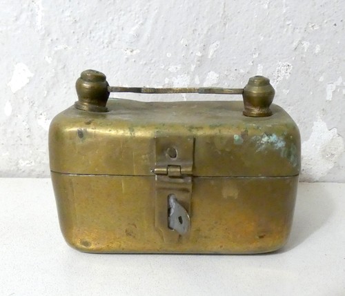 Ancien petit coffret laiton - petit,