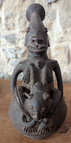 Jarre anthropomorphe mangbetu - anthropomorphe,