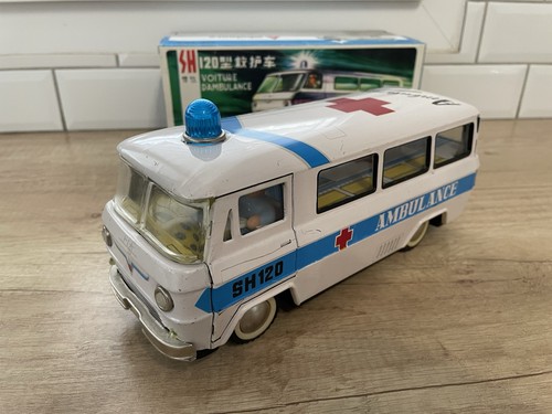 Camion ambulance 132 - mf, jouet