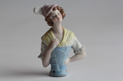 Demi figurine porcelaine femme - demi,