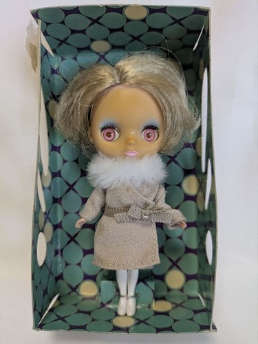 Petit blythe hollywood returns - hollywood,