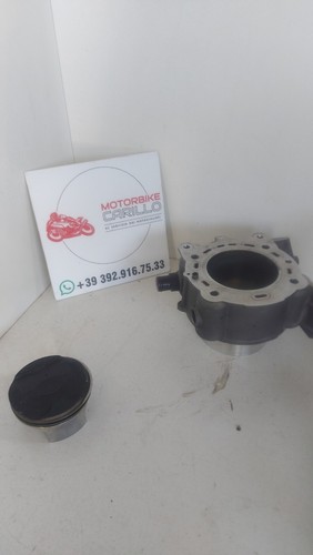 Cylindre piston horizontal - +,