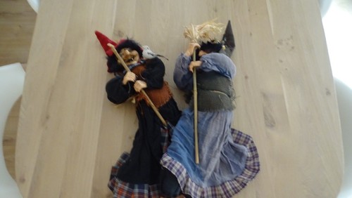 Lot poupees sorciere - 2,