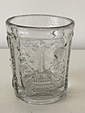 Ancien verre moulé
