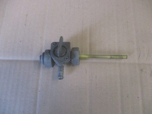 Robinet essence pour - , 650