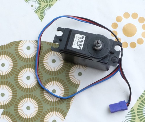 Kyosho perfex 1401 servo - kyosho,