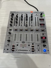 Behringer DJX700 Professional