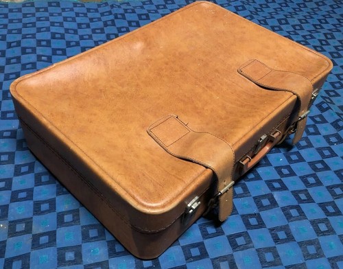 Ancienne valise rétro - rétro, vintage