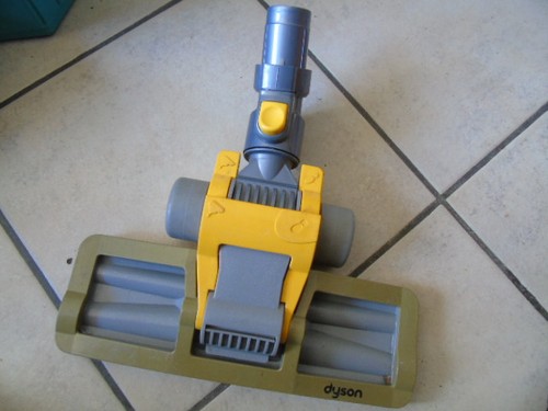 Brosse dyson dc08 - très, bon