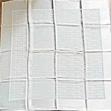 Foulard/Carré/Chale★CHANEL?