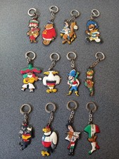 LOT 12 PORTE CLÉS COUPE DU MONDE 1966 ANGLETERRE FOOTBALL  CHOCOLAT CANTALOUP 