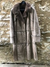 Manteau Long En Peau Lainee. Taille 38/40