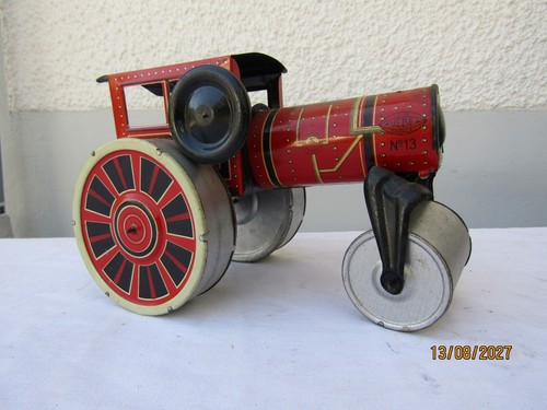 Ancien tracteur tole vb - ancien, en