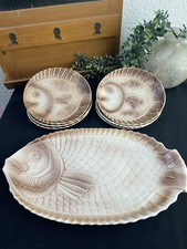 Ancien Service à Poisson