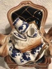 VNT 1998 Royal Doulton Teapot Real Old Willow Overstuffed Chair Cardew Design