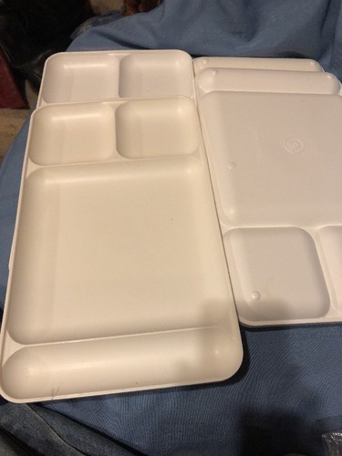 Lot tupperware divided tv - 4,