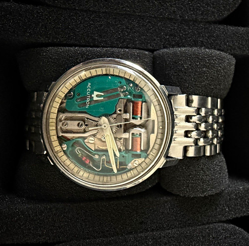 Bulova accutron vintage - bulova,
