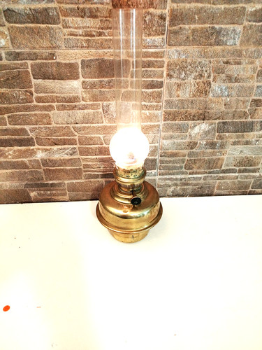 Ancienne lampe pétrole - ancienne,
