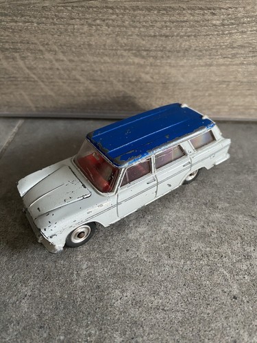 Voiture miniature dinky - miniature, toys