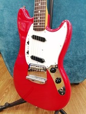 (Fender Japan) Guitare électrique Mustang MG69 fabriquée au Japon avec étui...