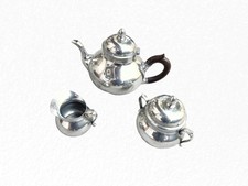 Ensemble Théière, sucrière et pot à lait de chez Etains du Manoir