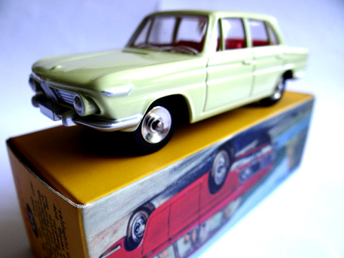 Dinky toys atlas - dinky,