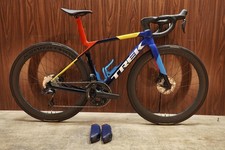 2025 Trek Madone SLR7 Gen8 Road Bike Shimano Ultegra R8170 Di2 2x12S Size S