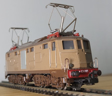 Marklin 3035 HO gauge FS E424 electric loco in brown livery