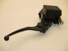 Maitre cylindre frein avant