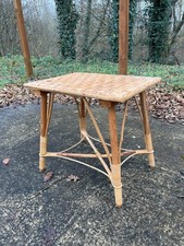 Table basse en rotin