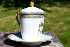 Manufacture Impériale Sèvres. — Napoleon "N" porcelain shaker cup.
