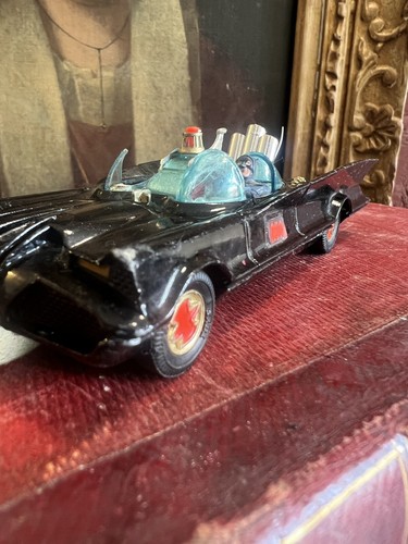 Corgy toys batman batmobile - corgy,