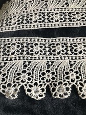 dentelle ancienne De Guipure