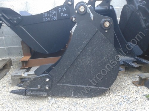Godet 400mm axes 45mm - godet, pour