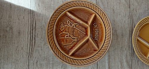 Lot assiettes a fondue - a,