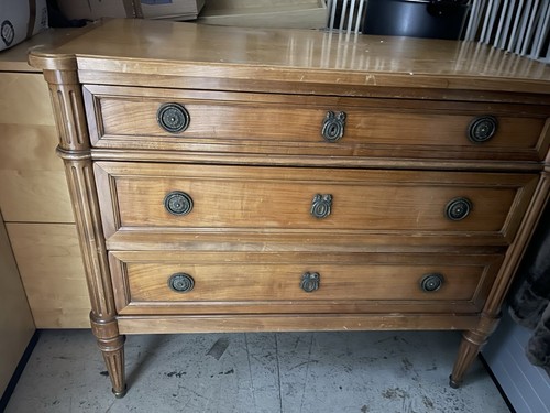 Une commode louis philippe - commode,