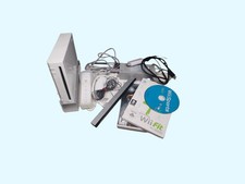 Nintendo Wii Complete Console With Controller & Nunchuk + Two Games 