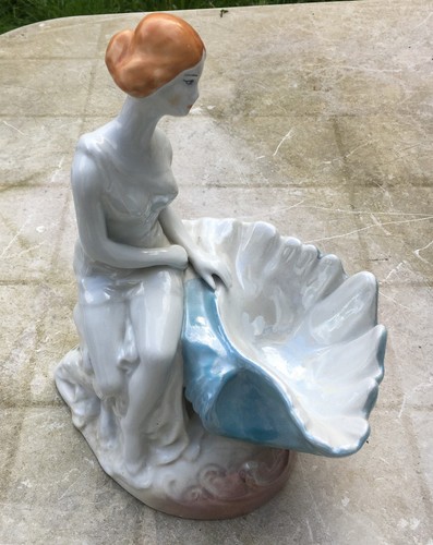 Belle figurine décorative - , en