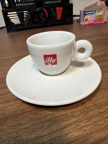 Illy logo porcelain collection - logo,