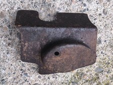 # petit carter derriere le