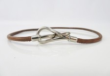 Authentique collier en cuir à