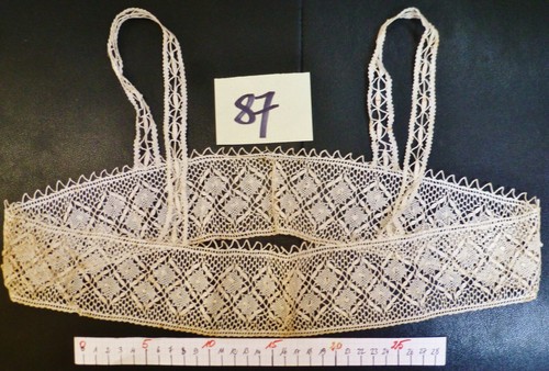 Dentelle ancienne cache corset - dentelle,