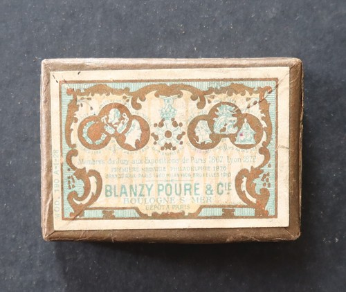 Boite plume blanzy poure - blanzy,